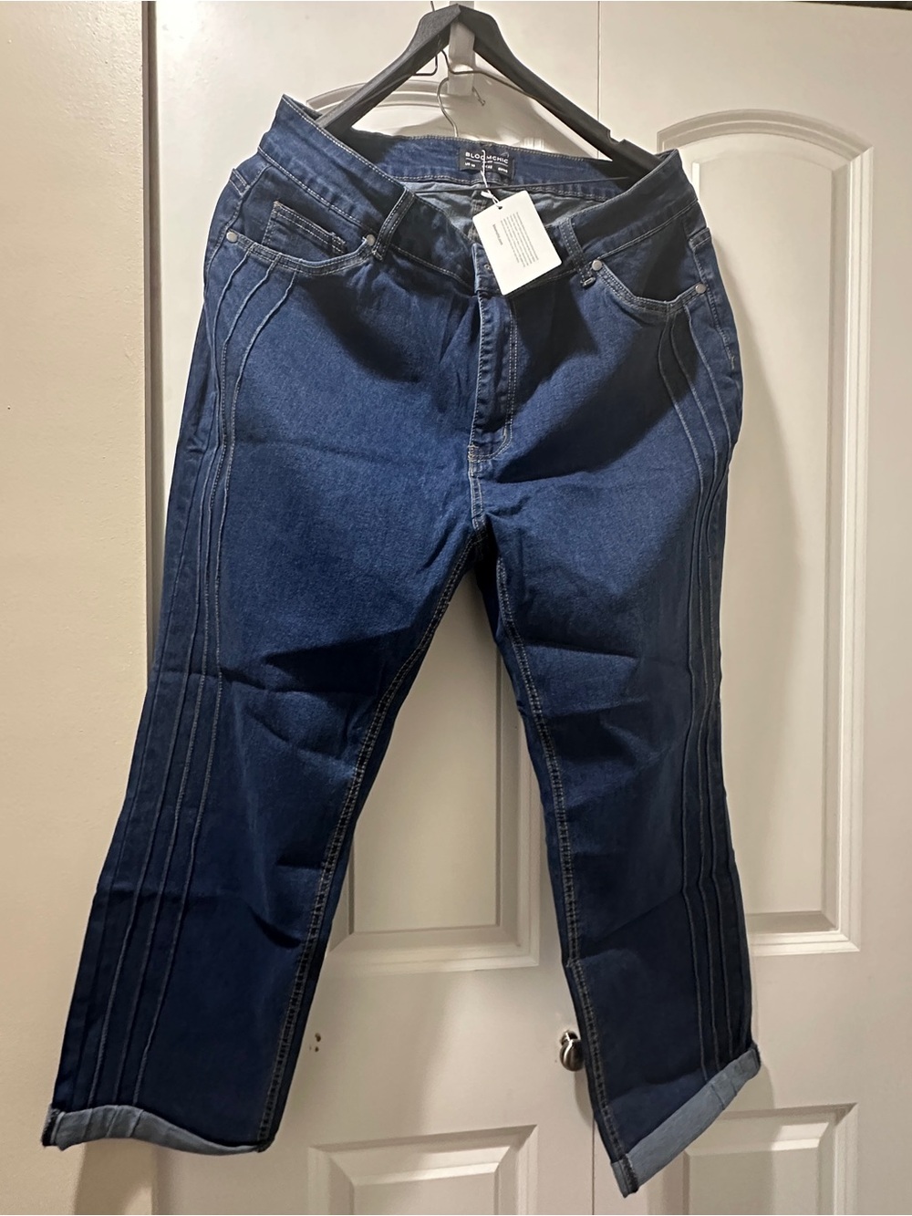 BloomChic Plus Size 2XL Stretchy Folded Hem Straight-Leg Jeans us18